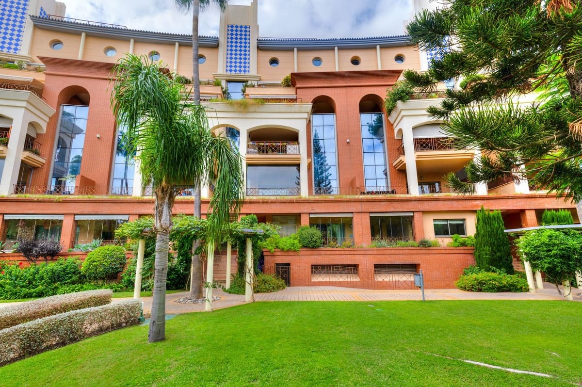 3 soverom Leilighet til salgs i Benalmadena Costa med svømmebasseng garasje - € 545 000 (Ref: 9242347)