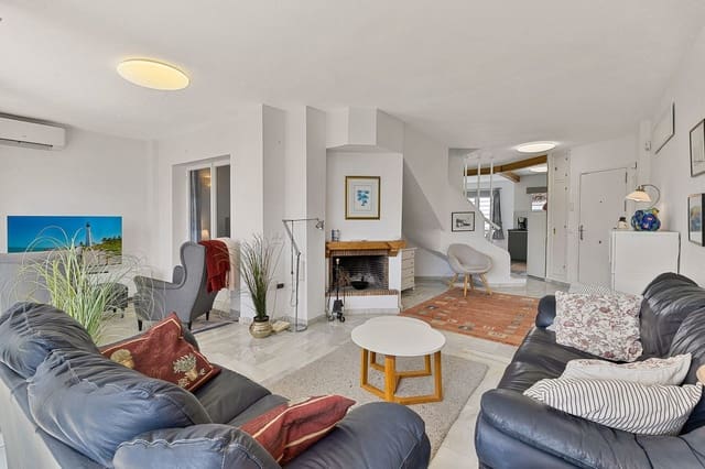 2 makuuhuone Kattohuoneisto myytävänä paikassa Benalmadena Costa, Benalmádena mukana uima-altaan 
autotalli - 390 000 € (Ref: 9244465)