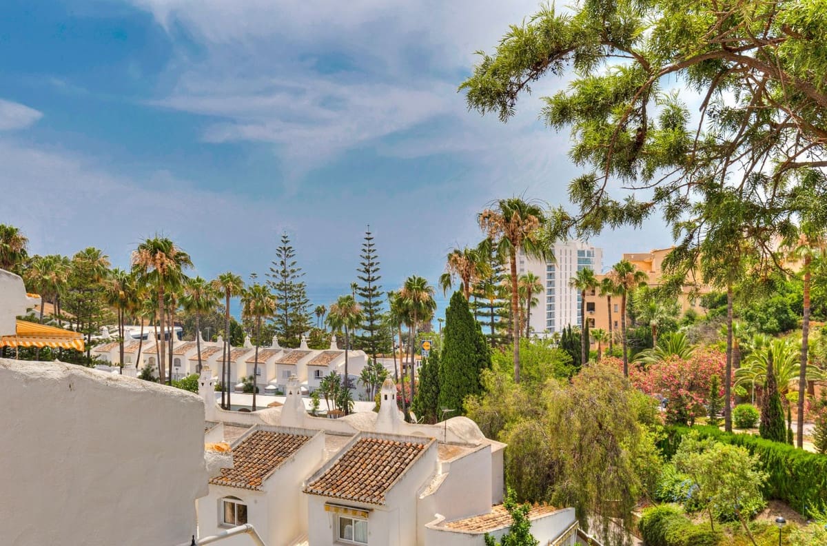 2 makuuhuone Kattohuoneisto myytävänä paikassa Benalmadena Costa mukana uima-altaan 
autotalli - 390 000 € (Ref: 9244465)