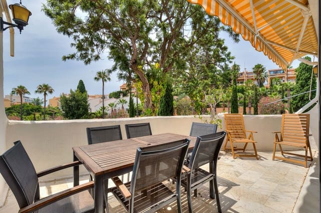 2 makuuhuone Kattohuoneisto myytävänä paikassa Benalmadena Costa, Benalmádena mukana uima-altaan 
autotalli - 390 000 € (Ref: 9244465)