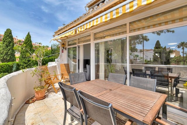 2 makuuhuone Kattohuoneisto myytävänä paikassa Benalmadena Costa, Benalmádena mukana uima-altaan 
autotalli - 390 000 € (Ref: 9244465)