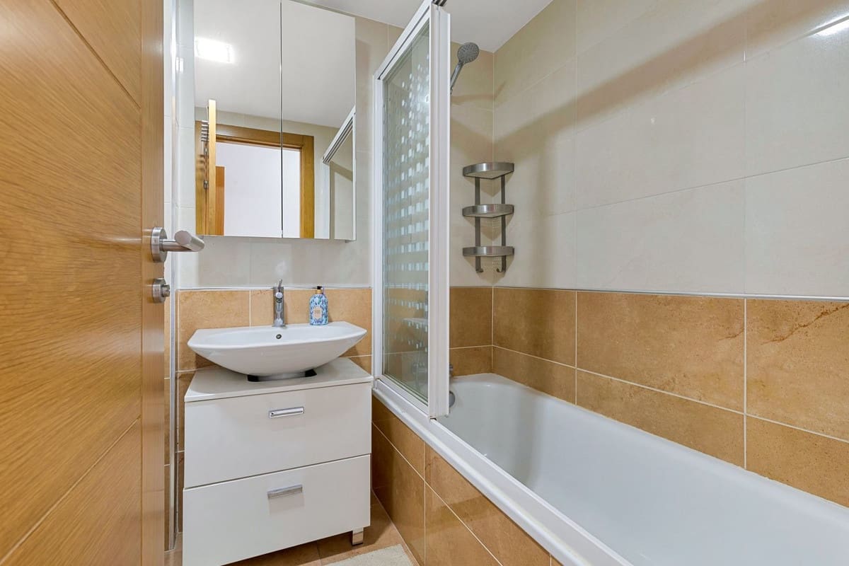 2 Zimmer Apartment zu verkaufen in Fuengirola mit Pool Garage - 345.000 € (Ref: 9319890)