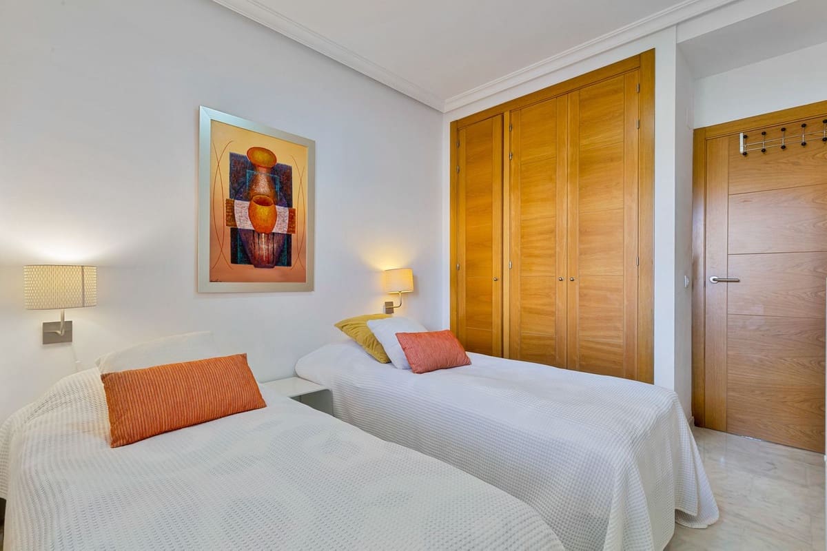 2 Zimmer Apartment zu verkaufen in Fuengirola mit Pool Garage - 345.000 € (Ref: 9319890)