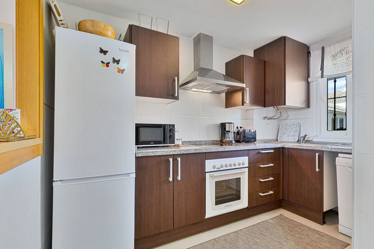 2 Zimmer Apartment zu verkaufen in Fuengirola mit Pool Garage - 345.000 € (Ref: 9319890)