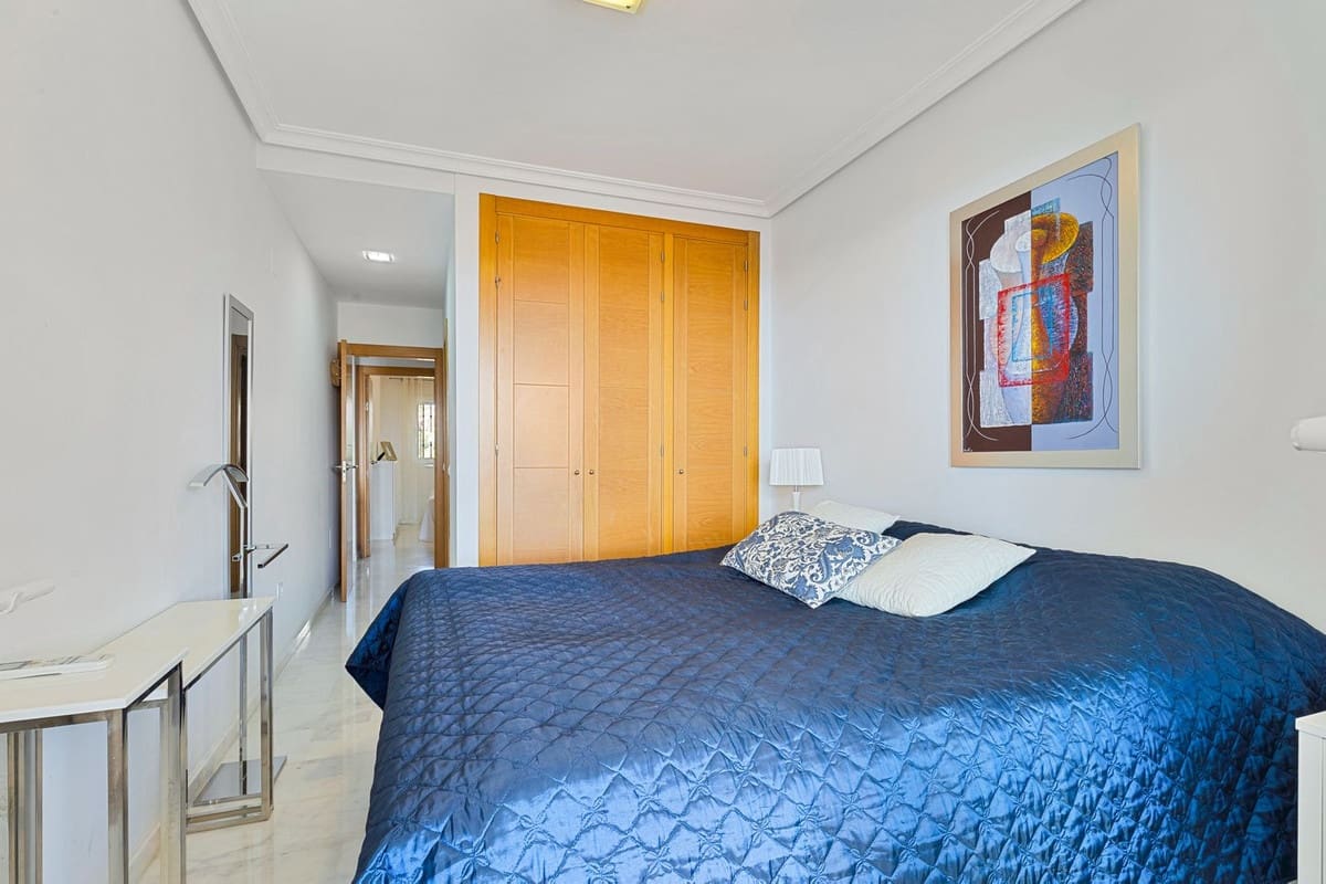 2 Zimmer Apartment zu verkaufen in Fuengirola mit Pool Garage - 345.000 € (Ref: 9319890)