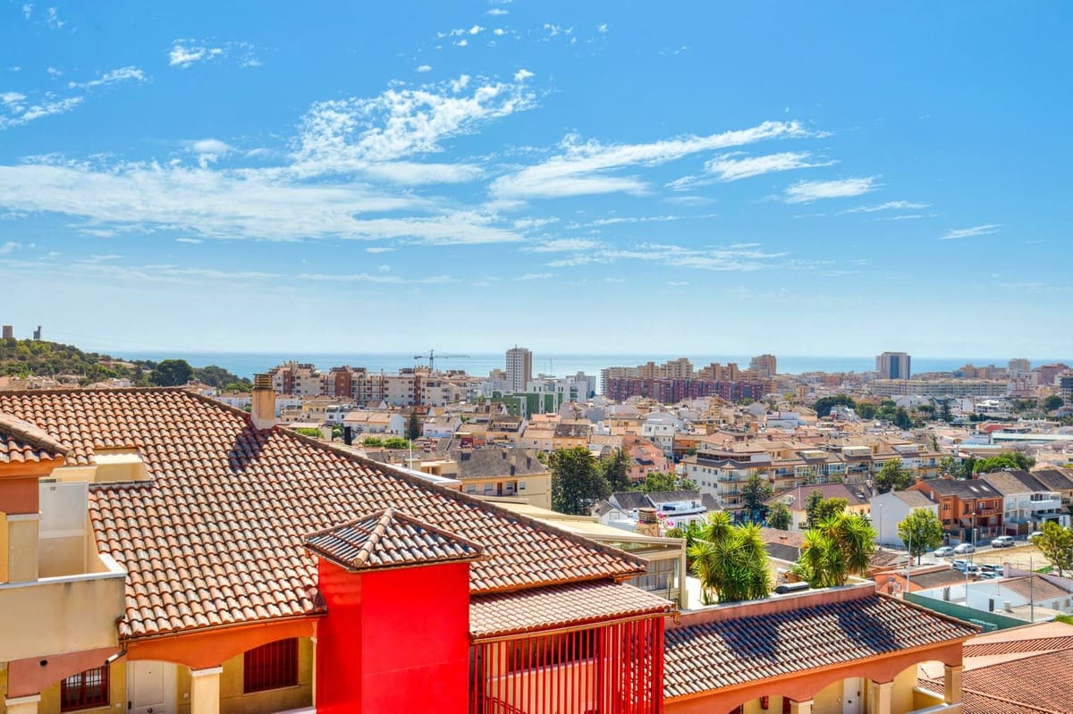 2 Zimmer Apartment zu verkaufen in Fuengirola mit Pool Garage - 345.000 € (Ref: 9319890)