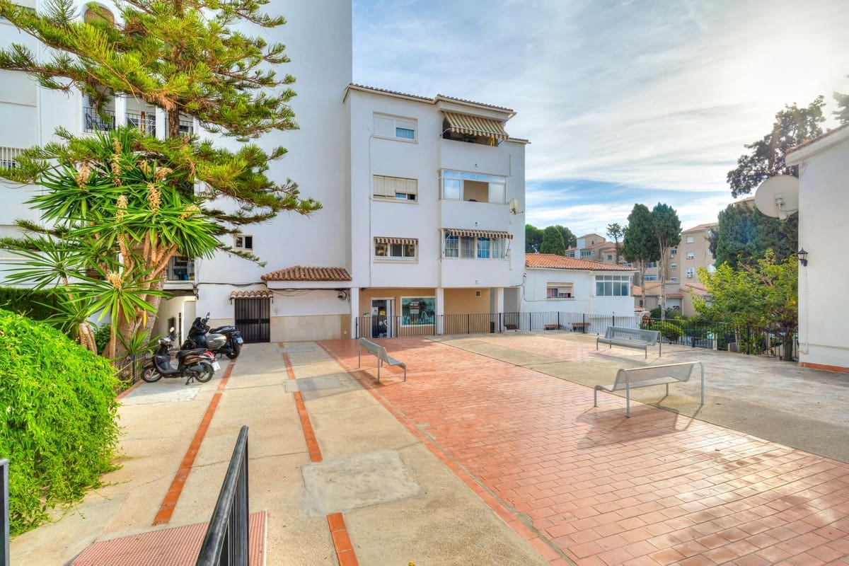 3 Zimmer Apartment zu verkaufen in El Coto - 252.000 € (Ref: 9426238)