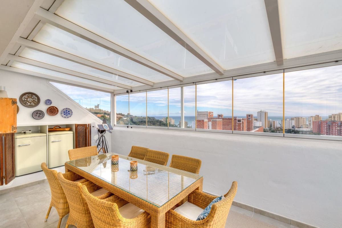 3 sypialnia Penthouse na sprzedaż w Fuengirola z basenem garażem - 595 000 € (Ref: 9542333)