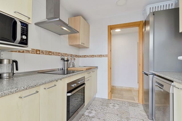 3 sypialnia Penthouse na sprzedaż w Fuengirola z basenem garażem - 595 000 € (Ref: 9542333)