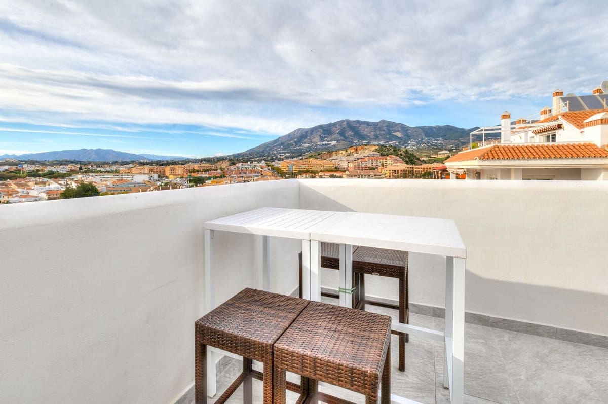 3 sypialnia Penthouse na sprzedaż w Fuengirola z basenem garażem - 595 000 € (Ref: 9542333)