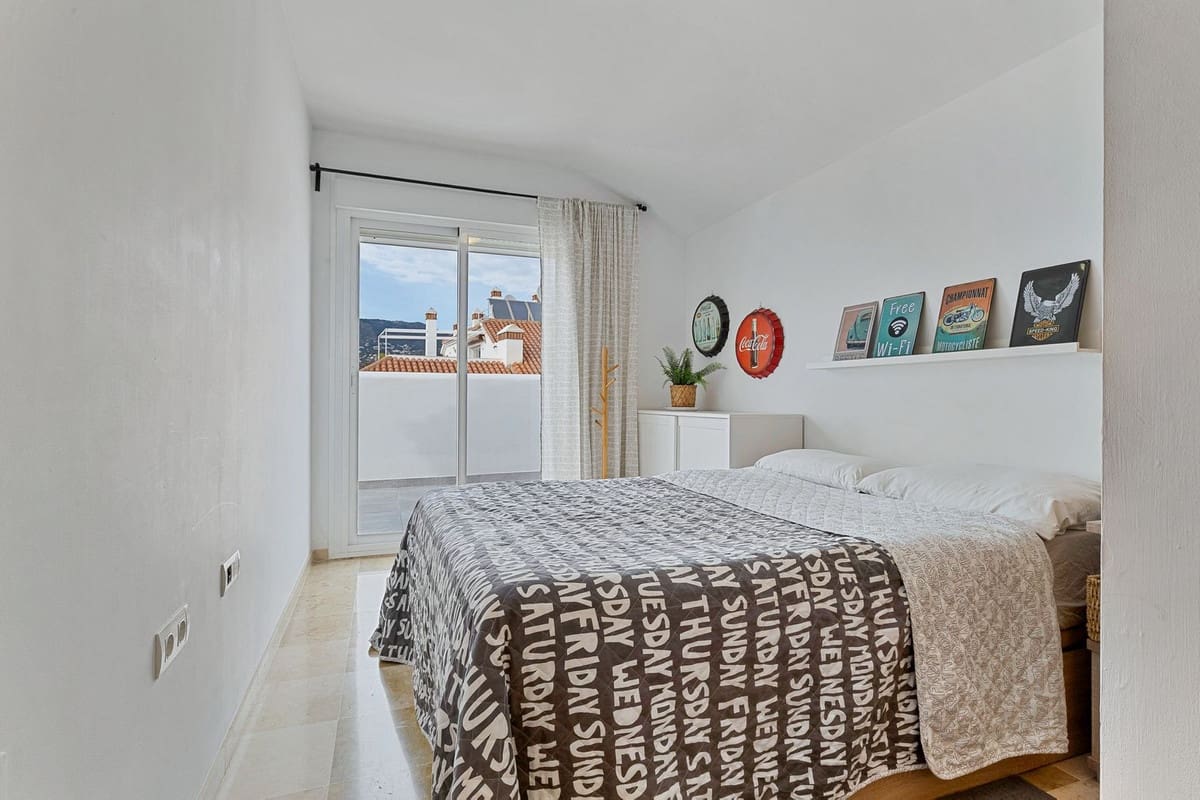 3 sypialnia Penthouse na sprzedaż w Fuengirola z basenem garażem - 595 000 € (Ref: 9542333)