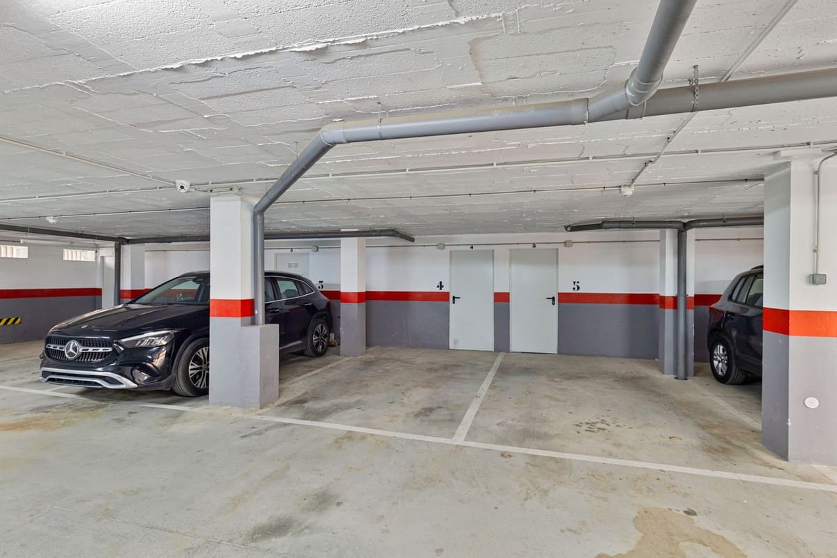 3 sypialnia Penthouse na sprzedaż w Fuengirola z basenem garażem - 595 000 € (Ref: 9542333)