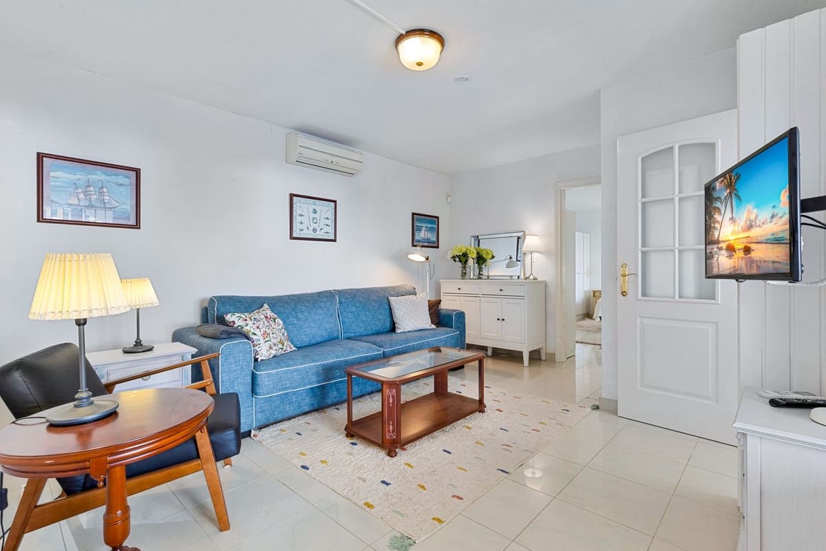 4 makuuhuone Huvila myytävänä paikassa Fuengirola mukana uima-altaan 
autotalli - 1 125 000 € (Ref: 9592218)