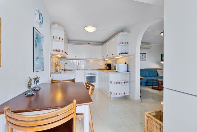 4 makuuhuone Huvila myytävänä paikassa Fuengirola mukana uima-altaan 
autotalli - 1 125 000 € (Ref: 9592218)