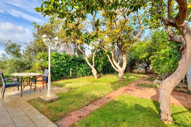 4 makuuhuone Huvila myytävänä paikassa Fuengirola mukana uima-altaan 
autotalli - 1 125 000 € (Ref: 9592218)