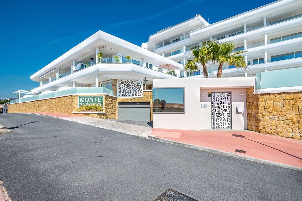 2 chambre Appartement à vendre à Fuengirola avec piscine garage - 605 000 € (Ref: 9641065)