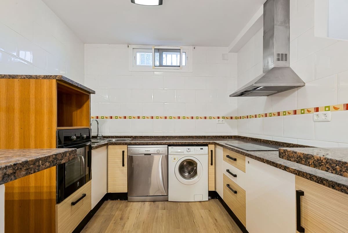 5 Zimmer Villa zu verkaufen in Torrequebrada mit Pool Garage - 895.000 € (Ref: 9671108)