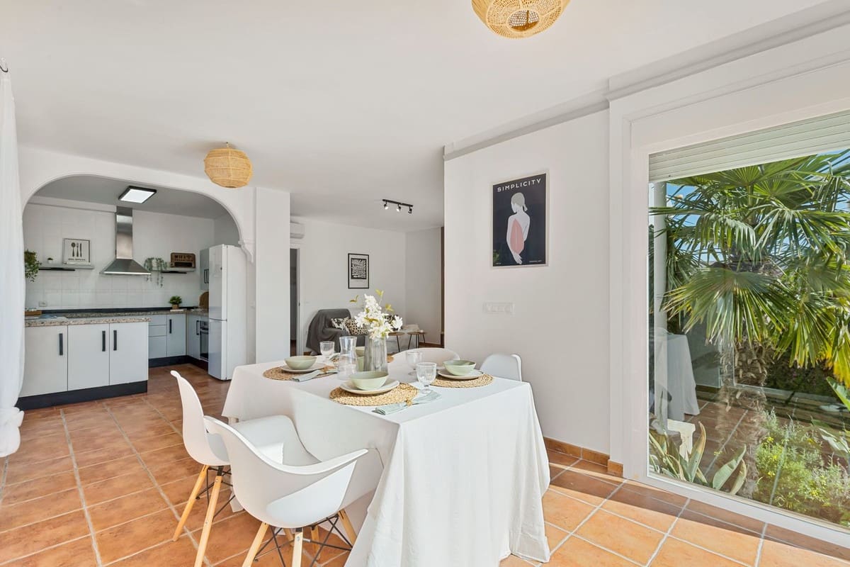 5 Zimmer Villa zu verkaufen in Torrequebrada mit Pool Garage - 895.000 € (Ref: 9671108)