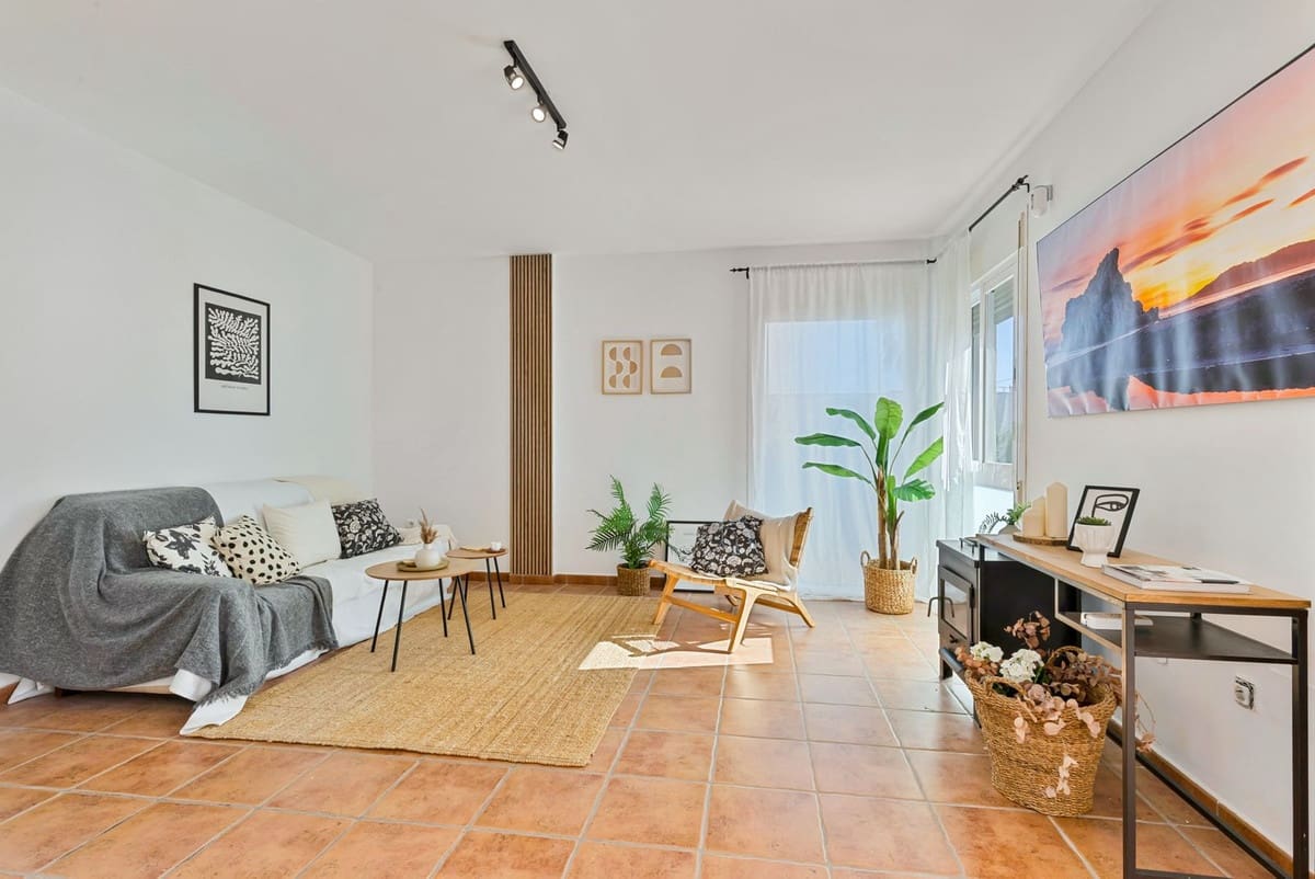 5 Zimmer Villa zu verkaufen in Torrequebrada mit Pool Garage - 895.000 € (Ref: 9671108)