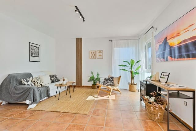 Chalet de 5 habitaciones en Torrequebrada, Benalmádena en venta con piscina garaje - 895.000 € (Ref: 9671108)