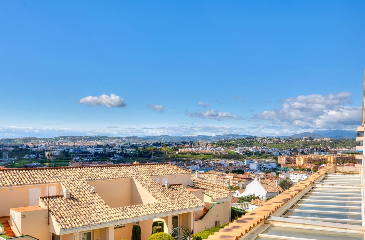 2 soverom Penthouse til salgs i Fuengirola med svømmebasseng garasje - € 367 000 (Ref: 9684344)