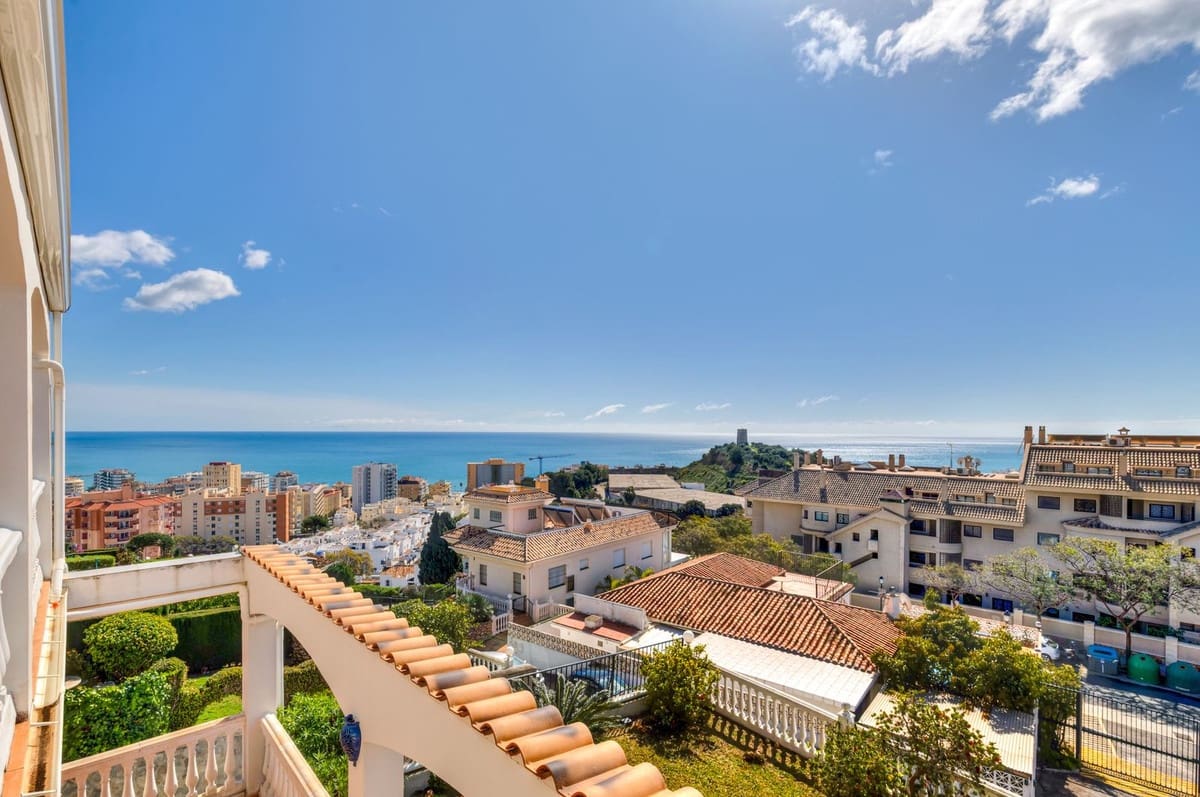 2 soverom Penthouse til salgs i Fuengirola med svømmebasseng garasje - € 367 000 (Ref: 9684344)