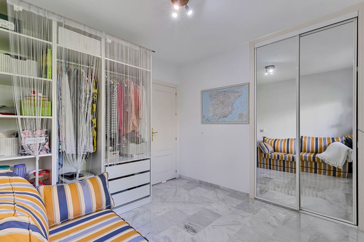 2 soverom Penthouse til salgs i Fuengirola med svømmebasseng garasje - € 367 000 (Ref: 9684344)