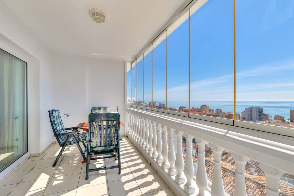 3 bedroom Penthouse for sale in Fuengirola with pool garage - € 480,000 (Ref: 9756329)