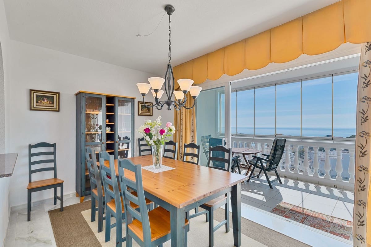 3 bedroom Penthouse for sale in Fuengirola with pool garage - € 480,000 (Ref: 9756329)