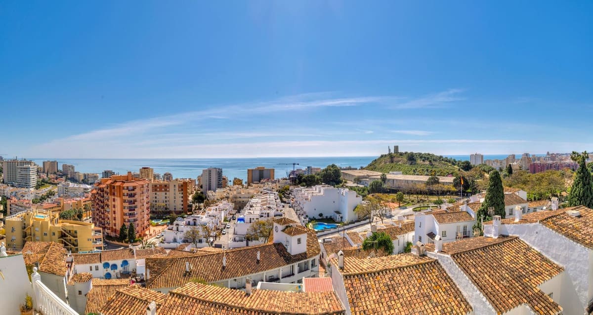 3 bedroom Penthouse for sale in Fuengirola with pool garage - € 480,000 (Ref: 9756329)