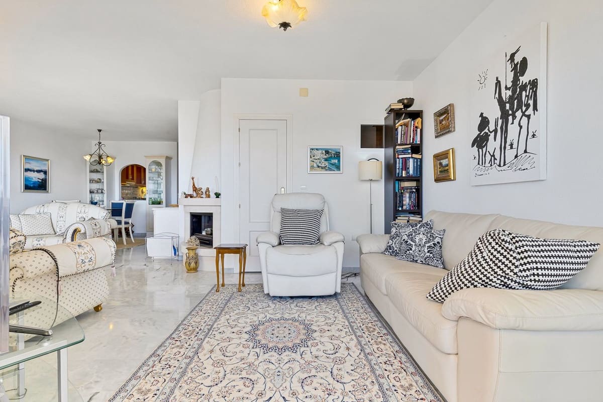 2 soverom Penthouse til salgs i Fuengirola med svømmebasseng garasje - € 385 000 (Ref: 9928156)