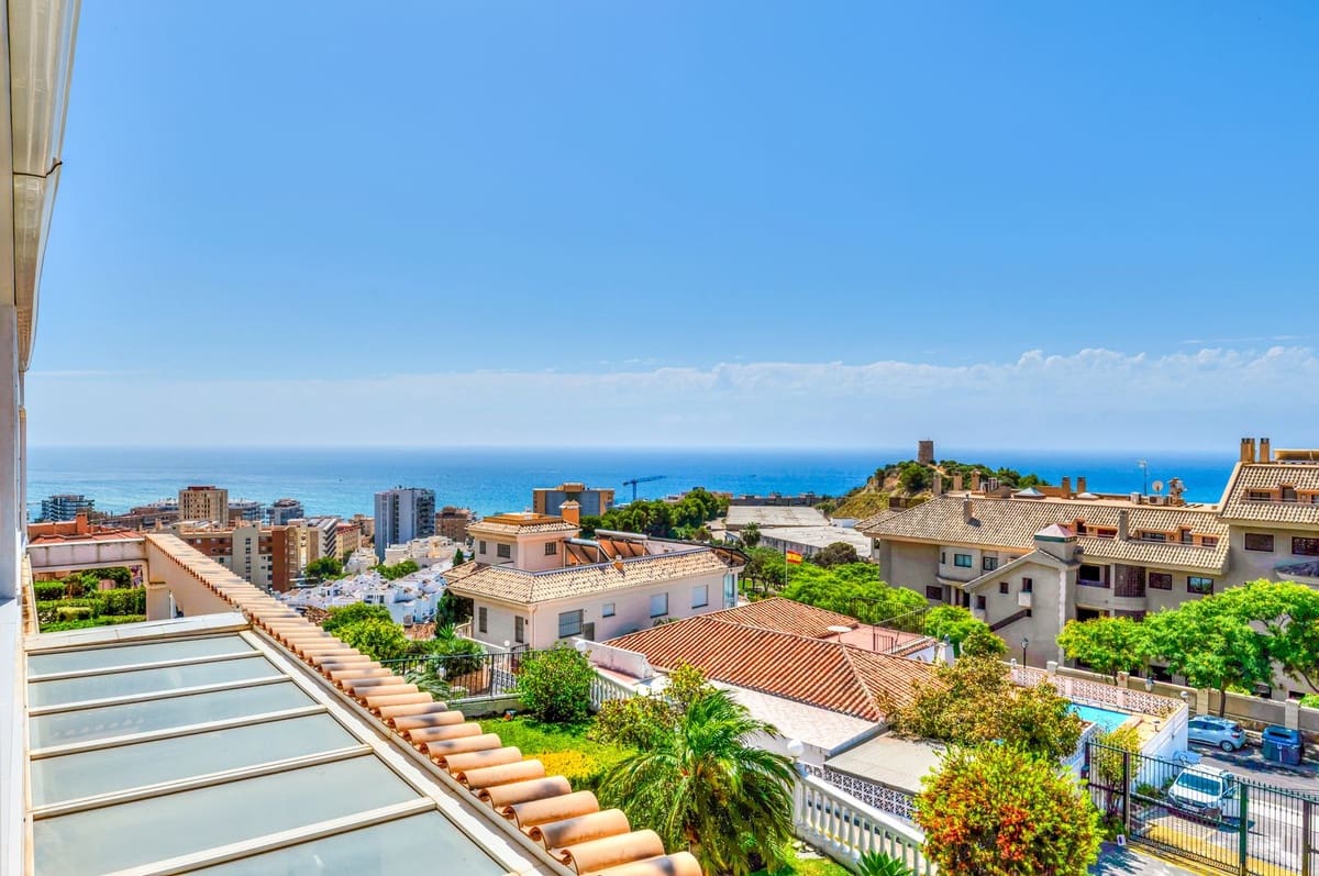 2 soverom Penthouse til salgs i Fuengirola med svømmebasseng garasje - € 385 000 (Ref: 9928156)