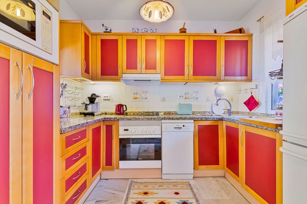 2 soverom Penthouse til salgs i Fuengirola med svømmebasseng garasje - € 385 000 (Ref: 9928156)