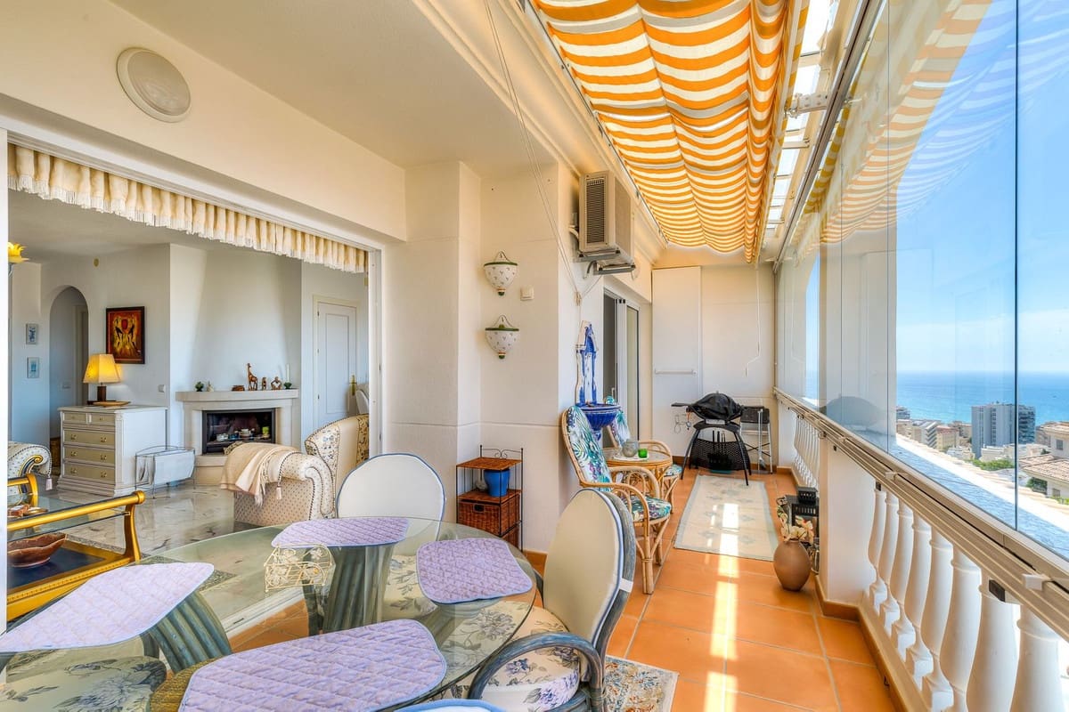 2 soverom Penthouse til salgs i Fuengirola med svømmebasseng garasje - € 385 000 (Ref: 9928156)