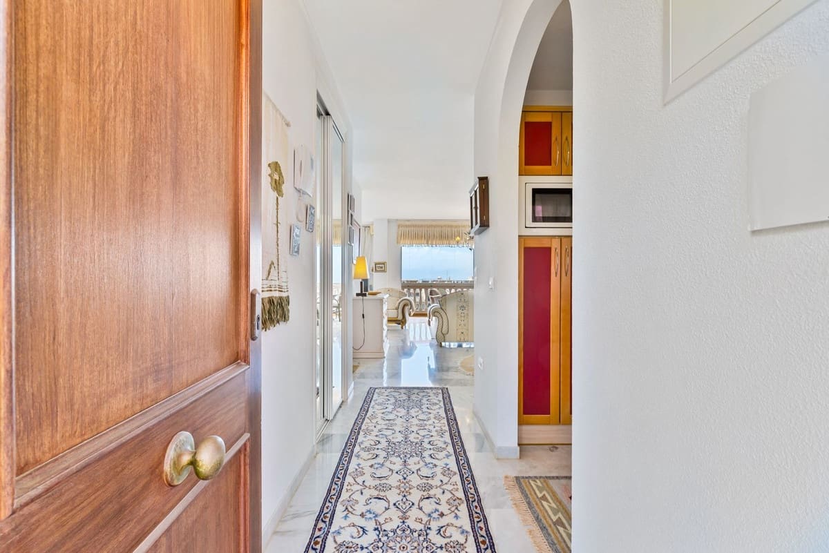 2 soverom Penthouse til salgs i Fuengirola med svømmebasseng garasje - € 385 000 (Ref: 9928156)