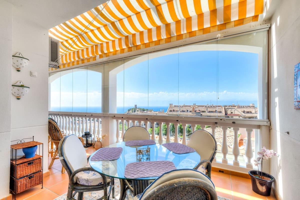 2 soverom Penthouse til salgs i Fuengirola med svømmebasseng garasje - € 385 000 (Ref: 9928156)