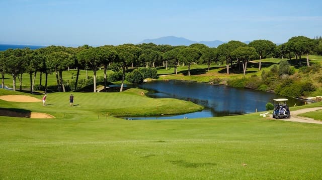 3 soverom Leilighet til salgs i Cabopino - Artola, Marbella med svømmebasseng garasje - € 1 350 000 (Ref: 10000459)