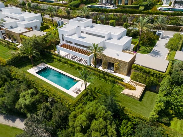 6 soveværelse Villa til salg i Casares Golf - Casares del Sol, Casares - € 5.000.000 (Ref: 10000642)