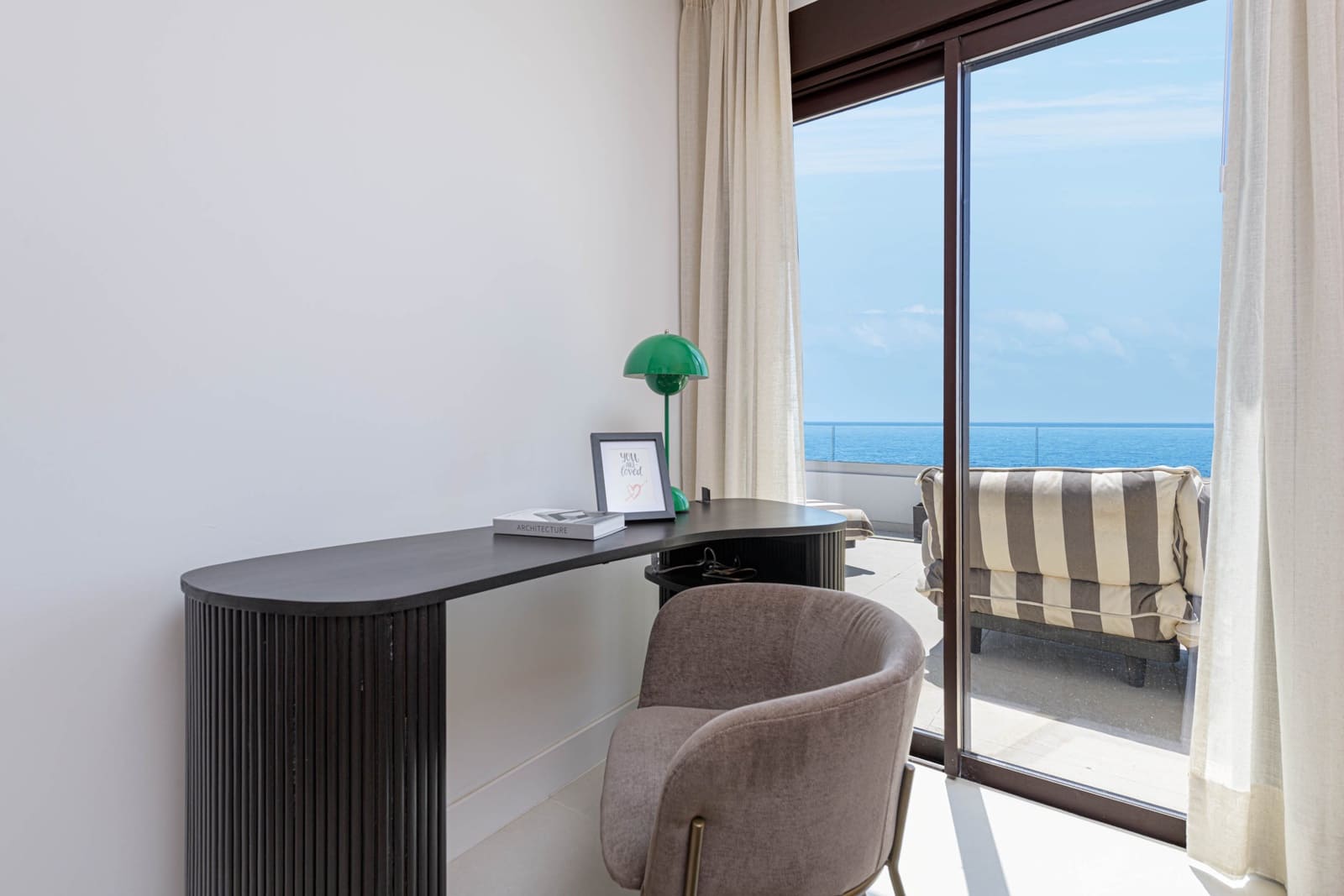 2 bedroom Apartment for sale in Fuengirola with pool - € 499,000 (Ref: 10000672)