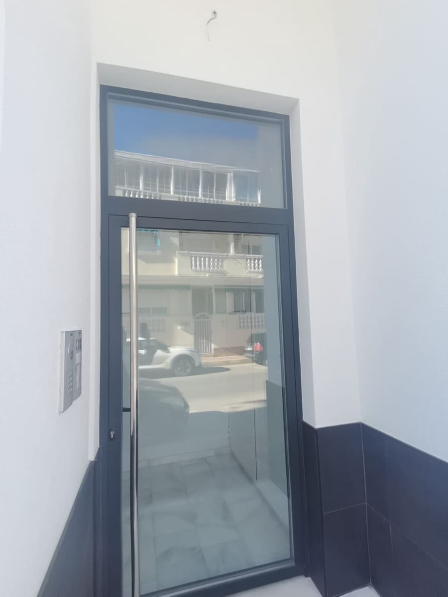 1 soverom Leilighet til salgs i Torrevieja med svømmebasseng - € 219 000 (Ref: 10000713)