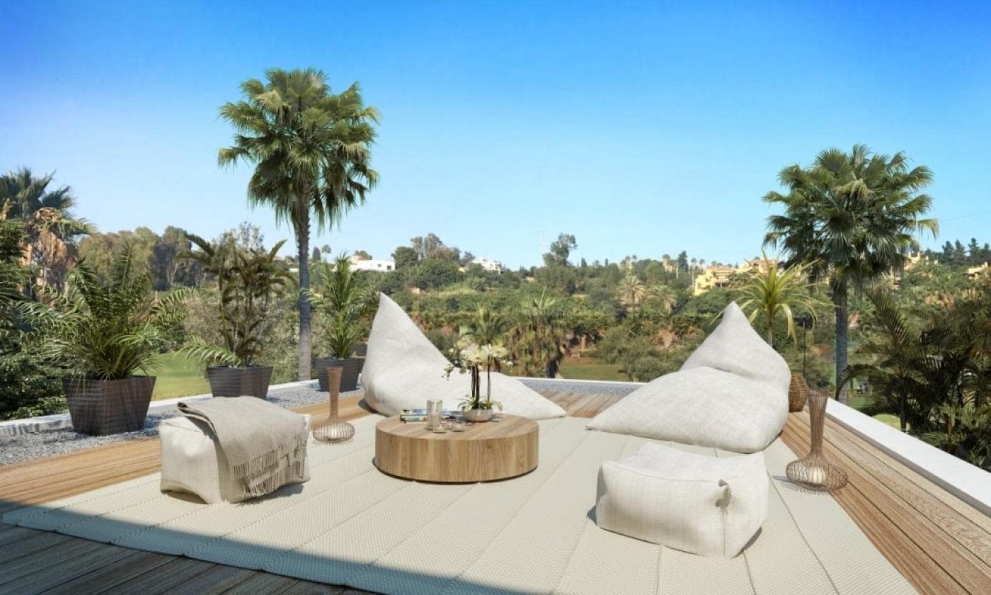 4 soverom Villa til salgs i El Paraiso med svømmebasseng garasje - € 2 350 000 (Ref: 10003487)