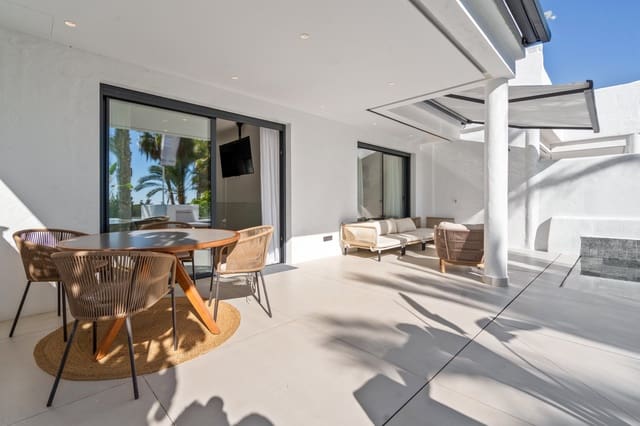 4 Zimmer Apartment zu verkaufen in El Paraiso, Estepona mit Pool Garage - 890.000 € (Ref: 10011986)