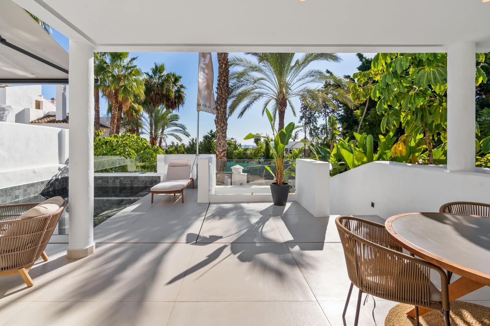 3 Zimmer Apartment zu verkaufen in El Paraiso mit Pool Garage - 829.000 € (Ref: 10011987)