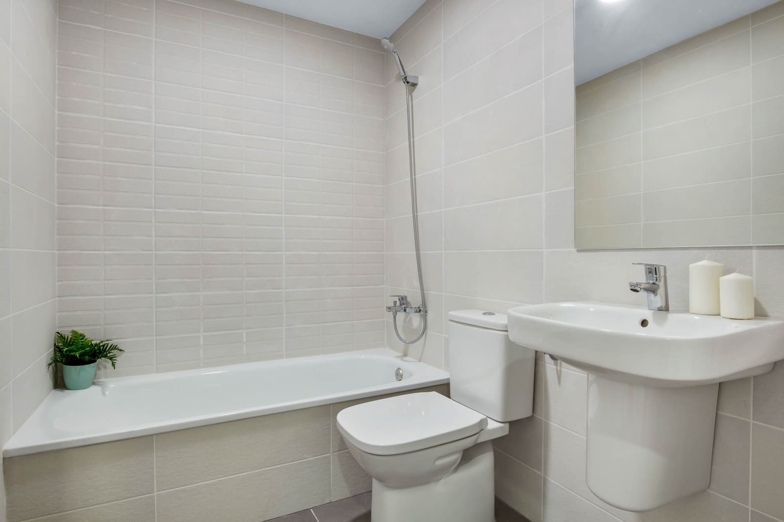 2 slaapkamer Appartement te koop in Las Lagunas de Mijas met zwembad garage - € 320.000 (Ref: 10012041)