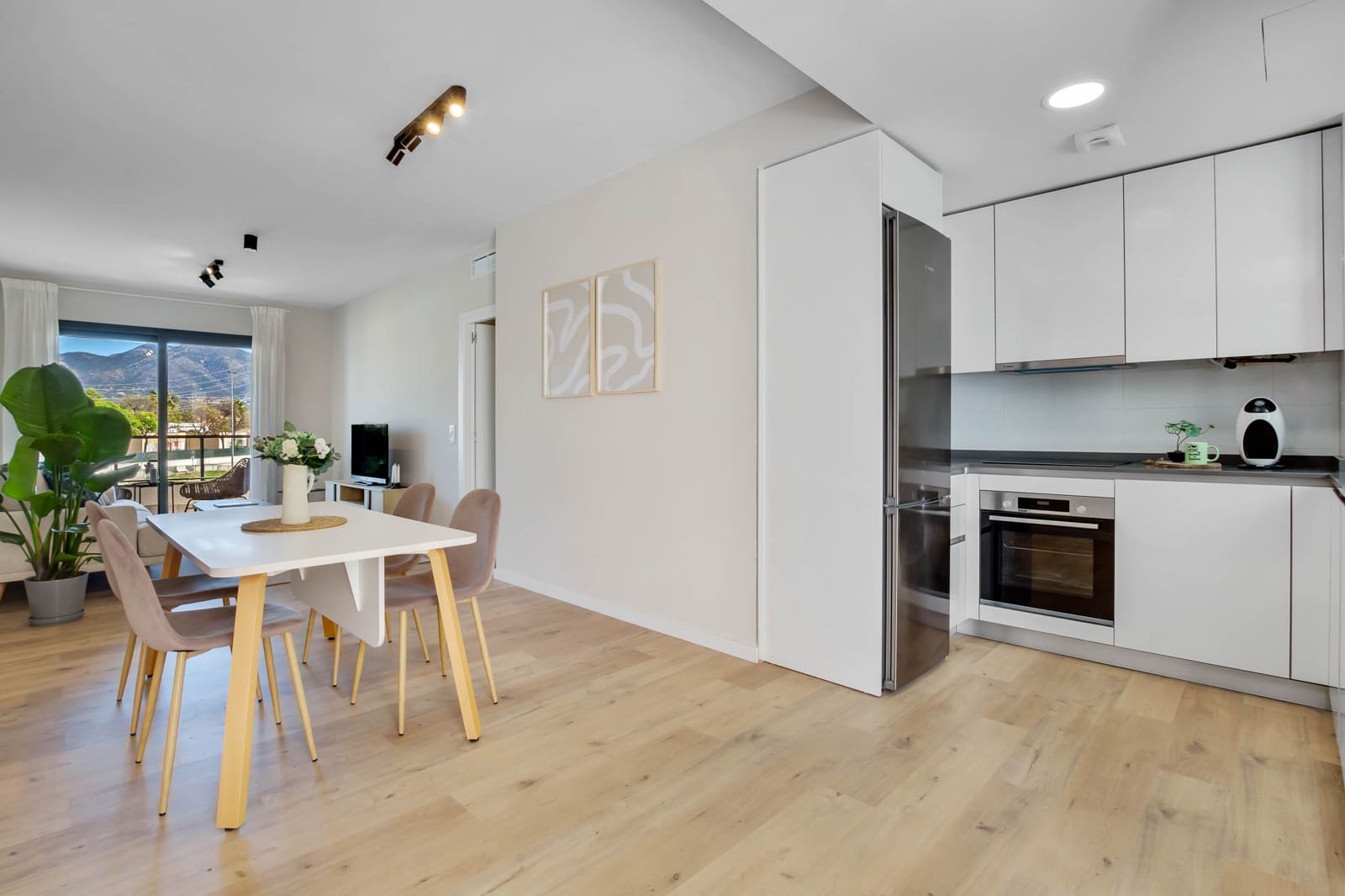 Apartamento de 3 habitaciones en Las Lagunas de Mijas en venta con piscina garaje - 565.000 € (Ref: 10012042)