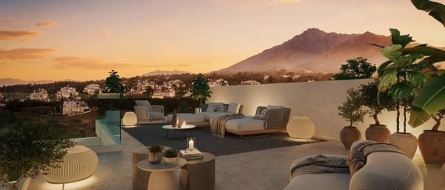 5 bedroom Villa for sale in Valdeolletas - Las Cancelas - Xarblanca, Marbella - € 1,890,000 (Ref: 10012057)