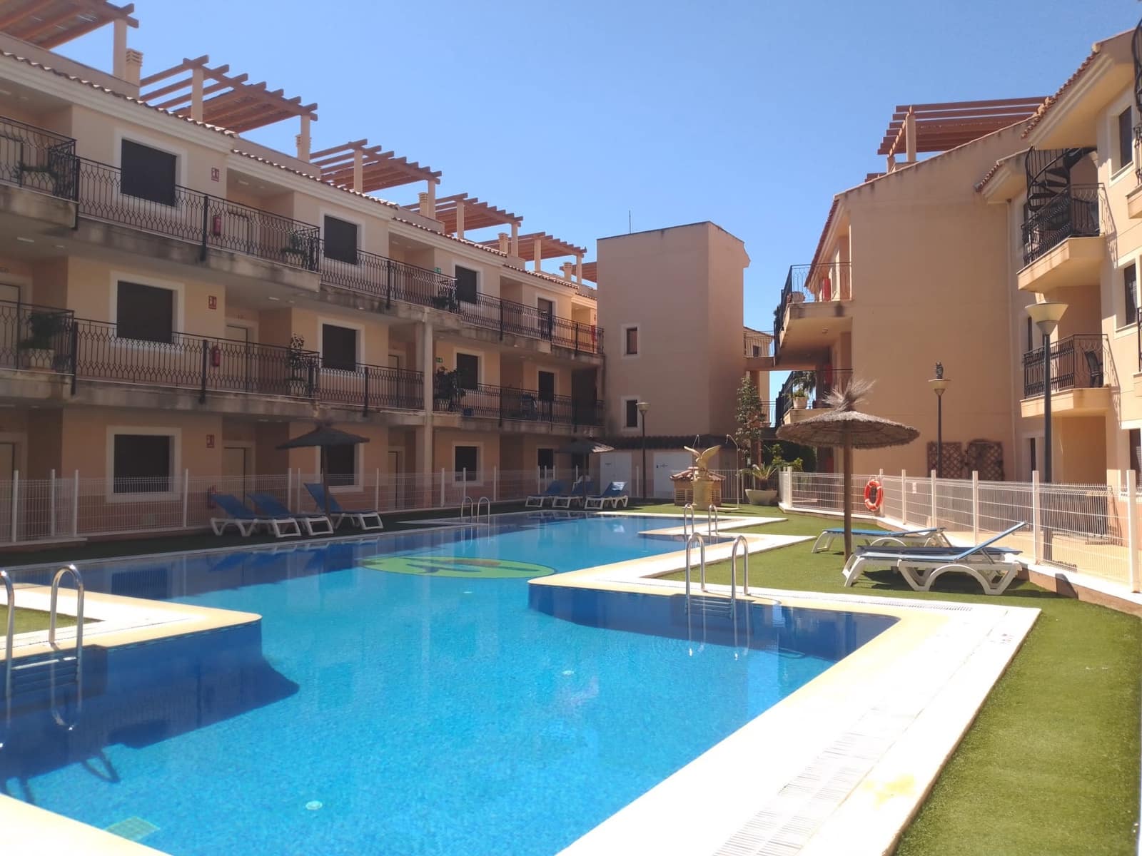 2 soveværelse Lejlighed til salg i Aguilas med swimmingpool - € 123.000 (Ref: 10012122)