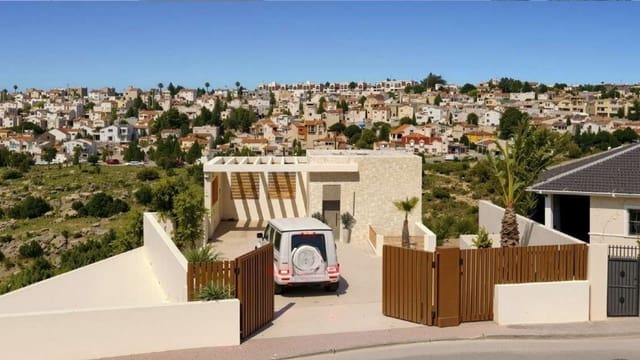4 bedroom Villa for sale in La Marina, Elche / Elx - € 1,485,750 (Ref: 10017109)