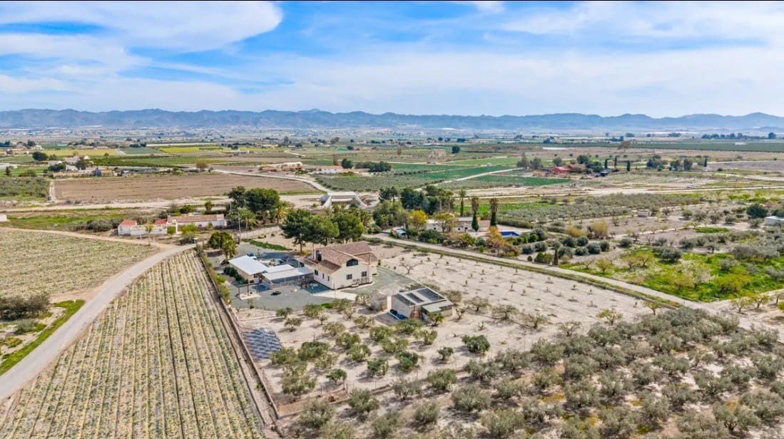 7 sypialnia Willa na sprzedaż w Puerto Lumbreras z basenem garażem - 599 000 € (Ref: 10023335)