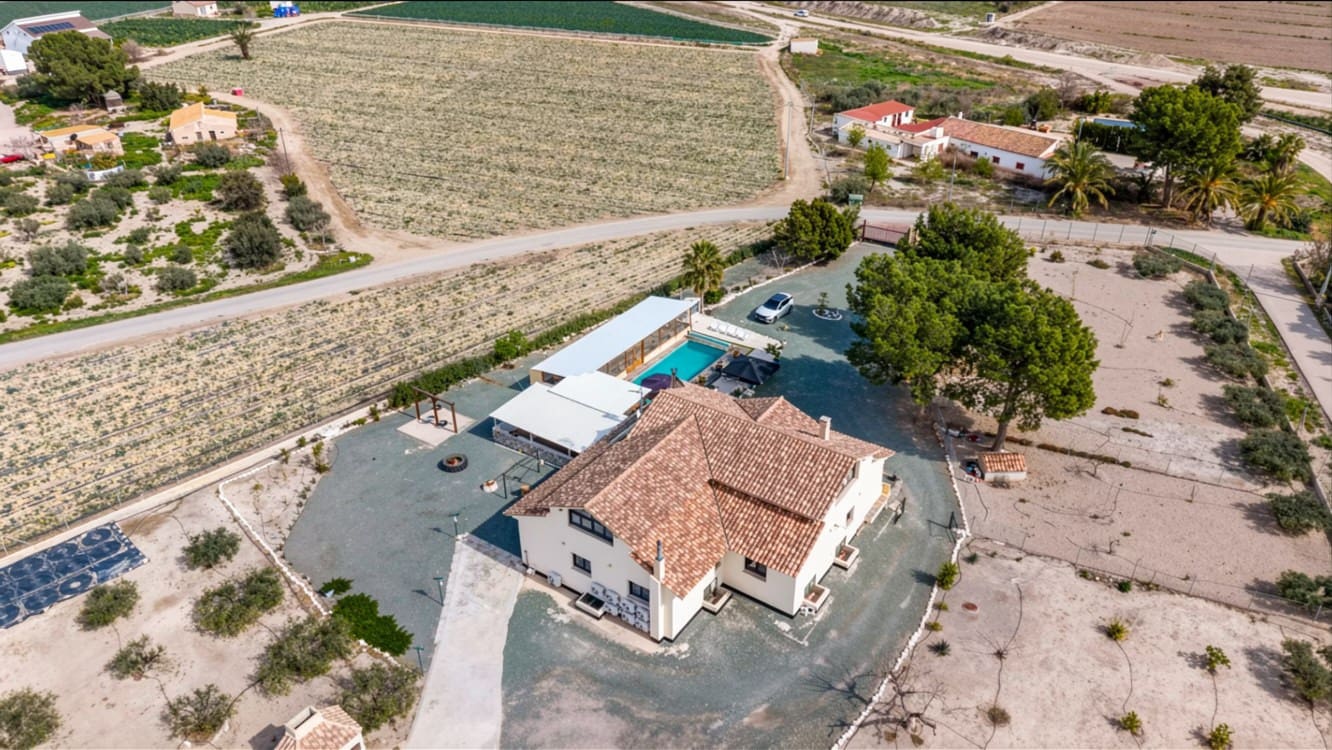 7 sypialnia Willa na sprzedaż w Puerto Lumbreras z basenem garażem - 599 000 € (Ref: 10023335)